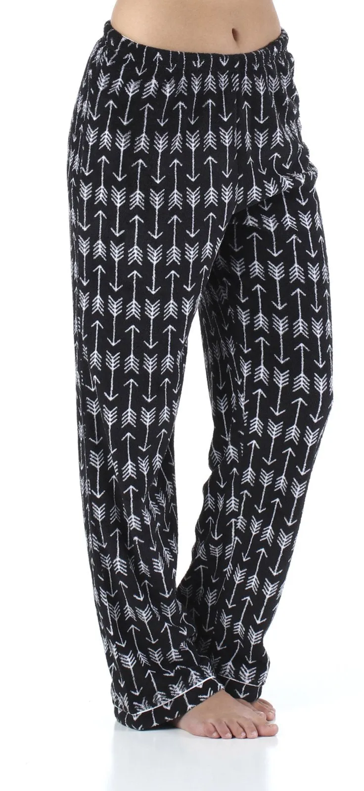 PajamaMania Women’s Fleece Long Sleeve Pajama Set