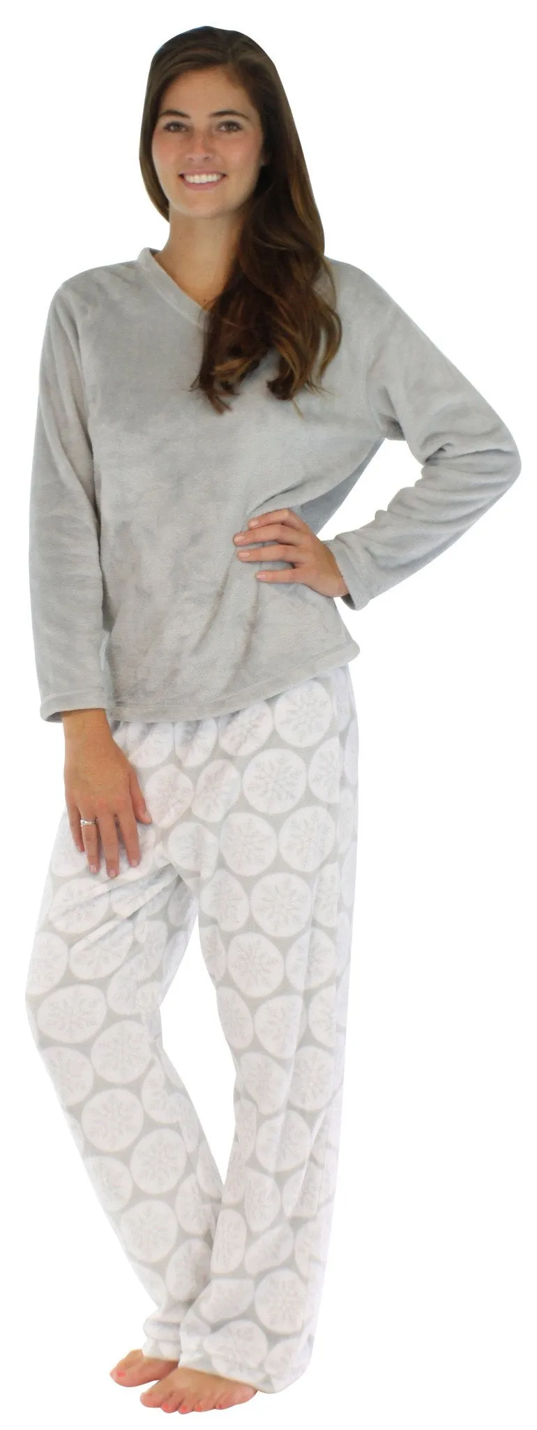 PajamaMania Women’s Fleece Long Sleeve Pajama Set