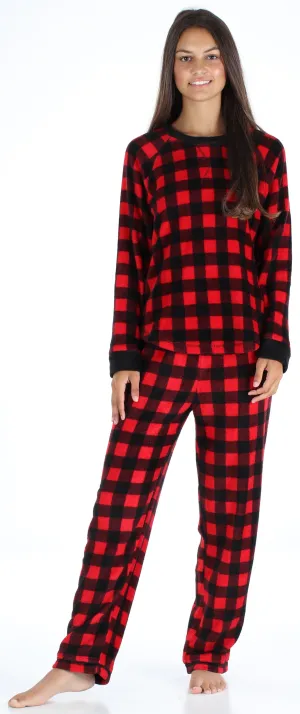 PajamaMania Women’s Fleece Long Sleeve Pajama Set