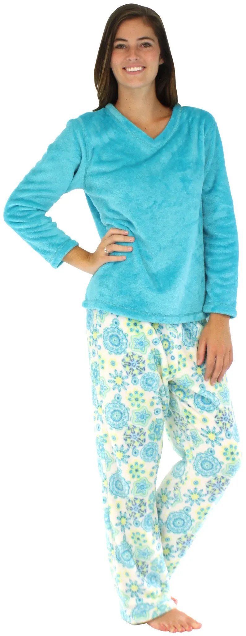 PajamaMania Women’s Fleece Long Sleeve Pajama Set
