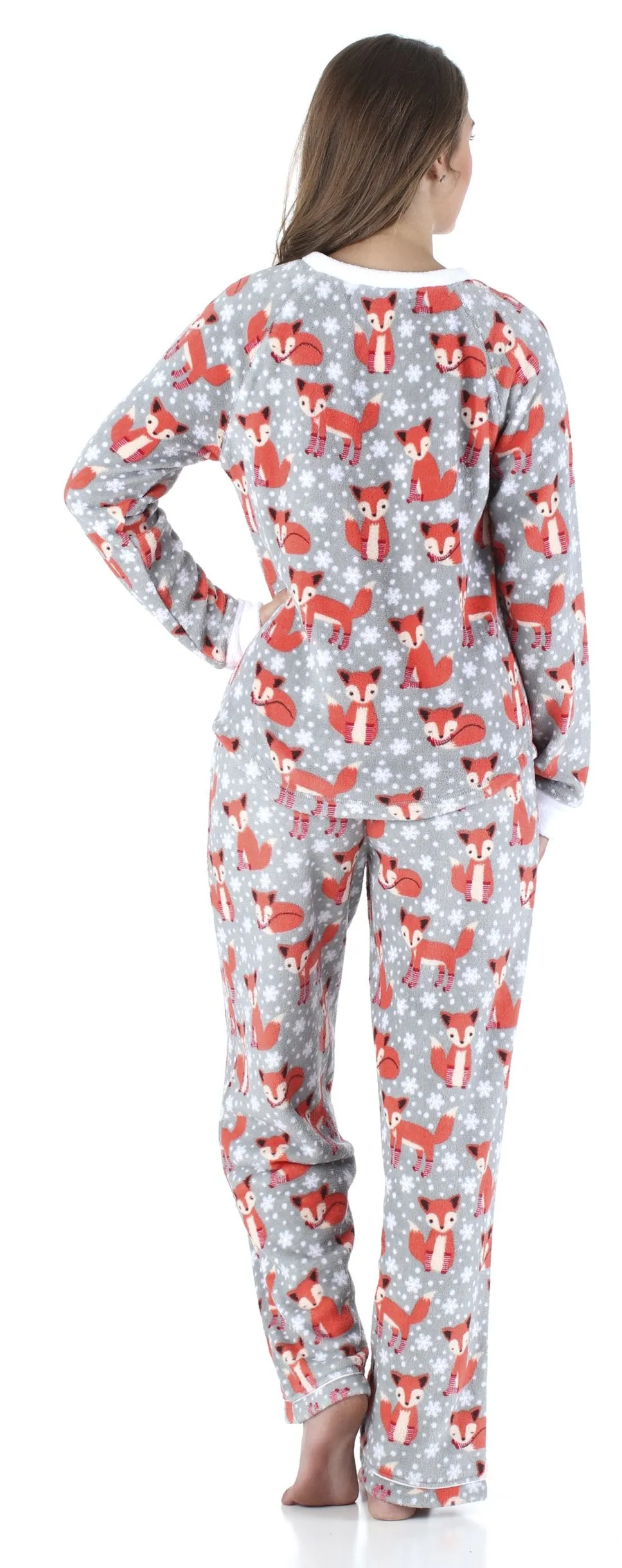 PajamaMania Women’s Fleece Long Sleeve Pajama Set