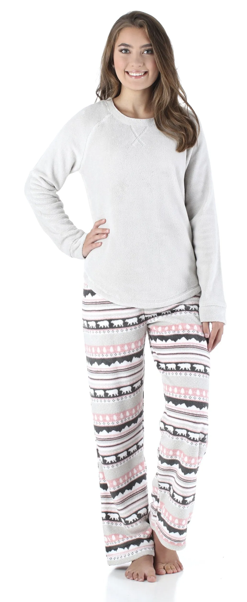 PajamaMania Women’s Fleece Long Sleeve Pajama Set