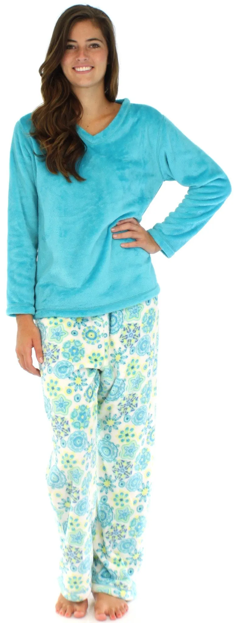 PajamaMania Women’s Fleece Long Sleeve Pajama Set