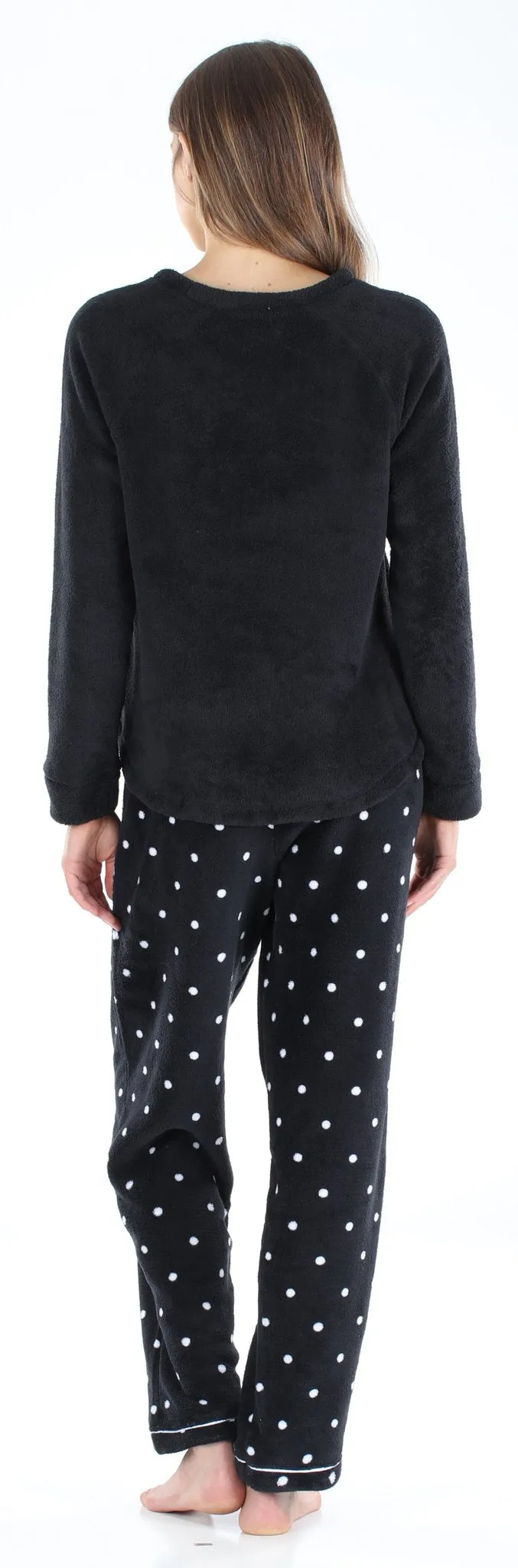 PajamaMania Women’s Fleece Long Sleeve Pajama Set