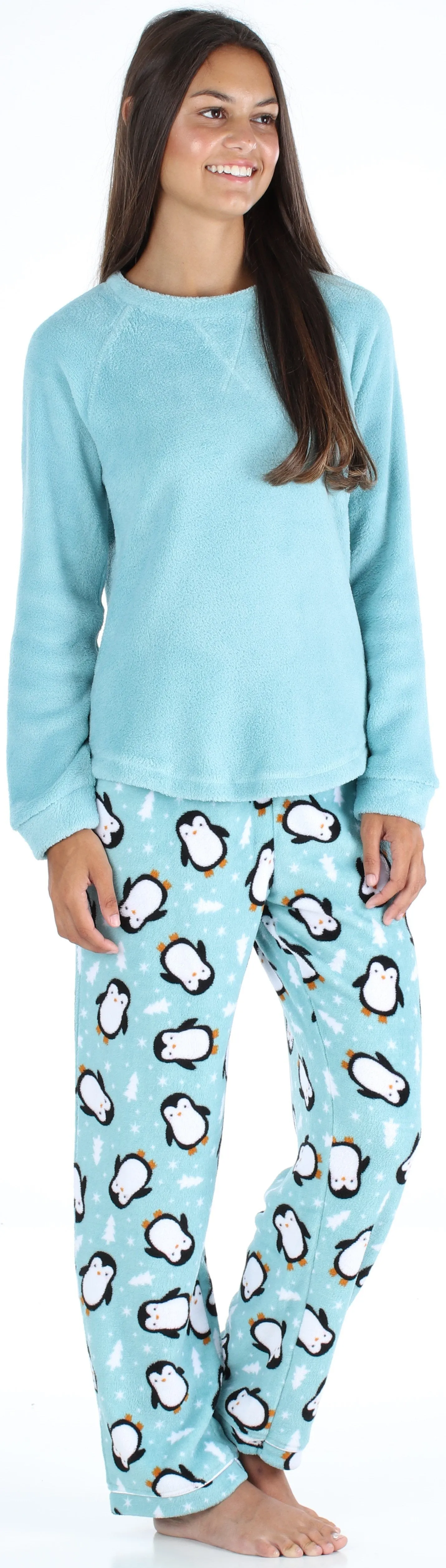 PajamaMania Women’s Fleece Long Sleeve Pajama Set