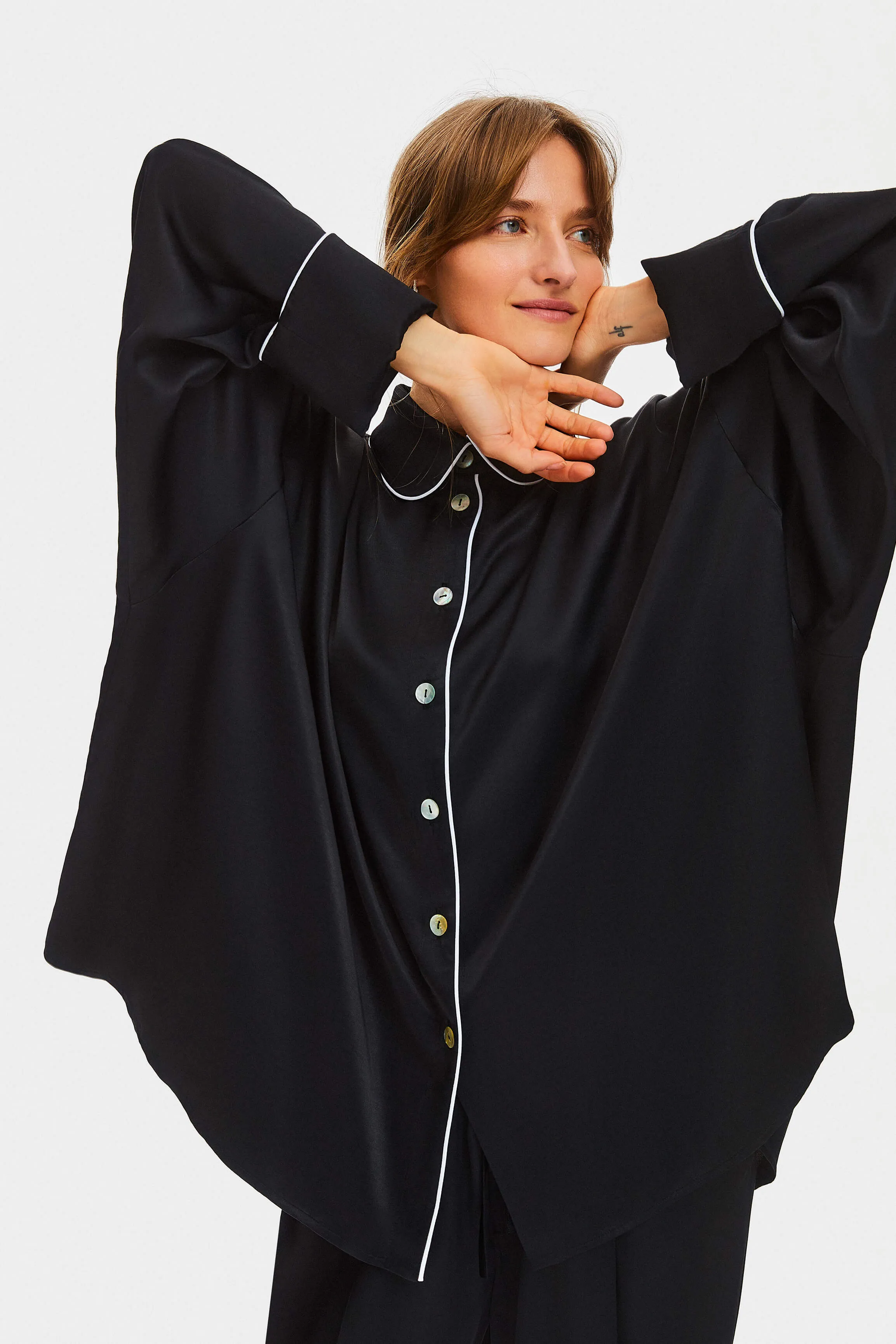 Pastelle Oversized Shirt in Black