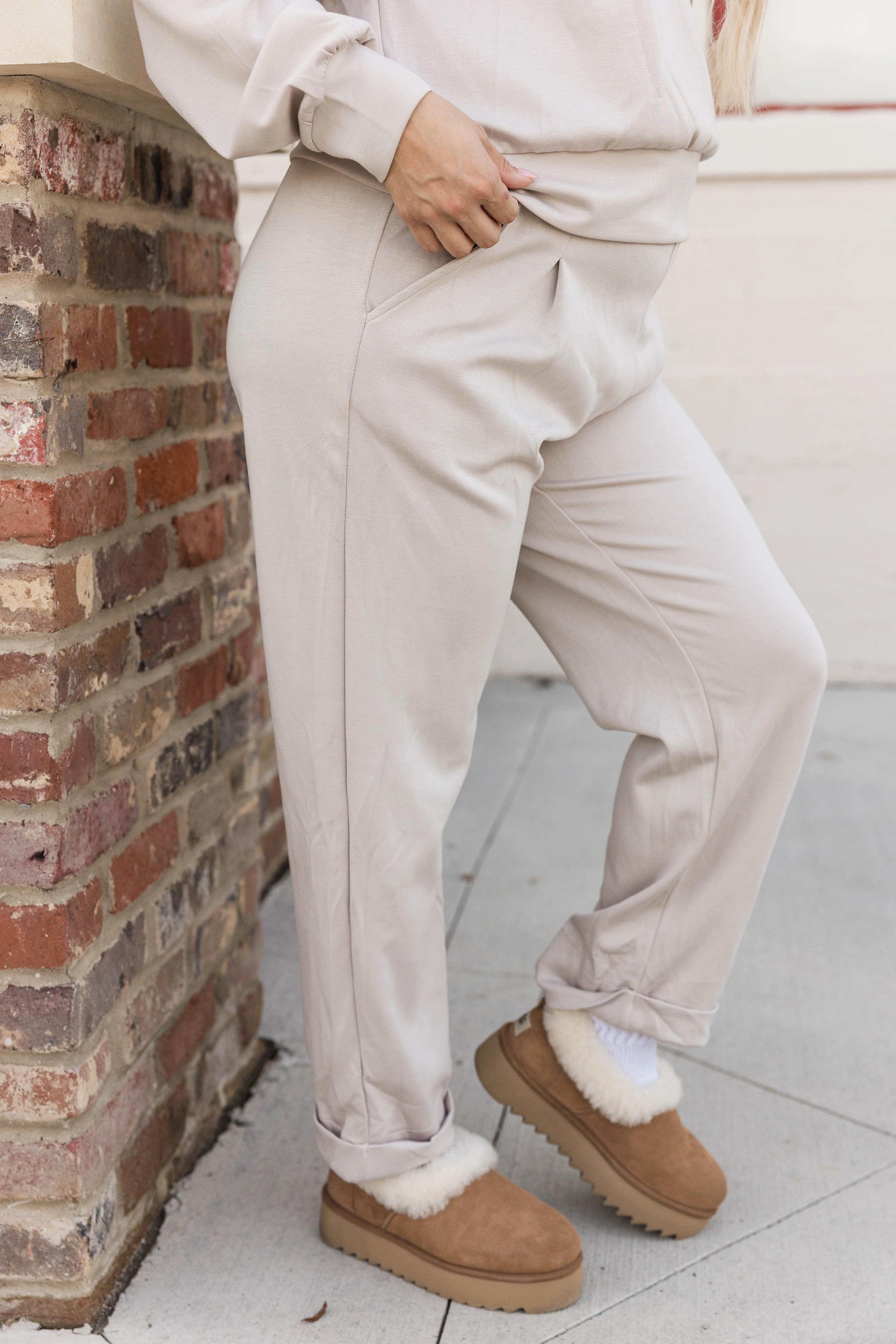 TemperatureRegulating Material Penelope Loungewear Set- Stone