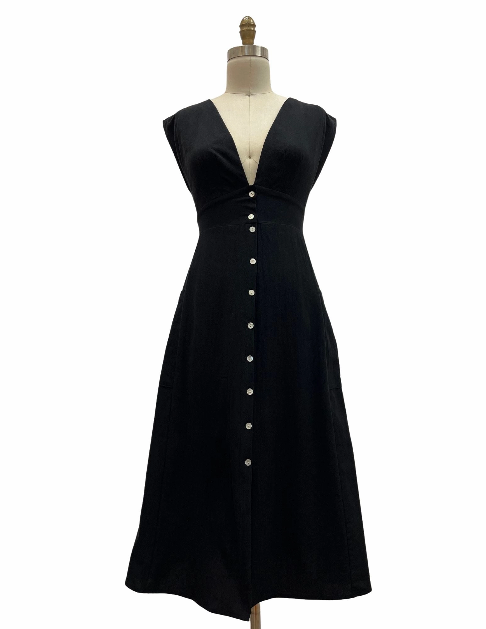 Light Fit Easy-Storage Penelope Dress in Black