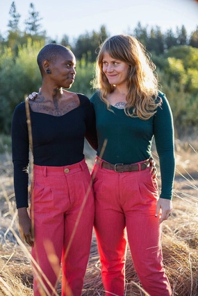 Quick Pack Sporty Chic Perfect Pant in Red Sherbert Canvas