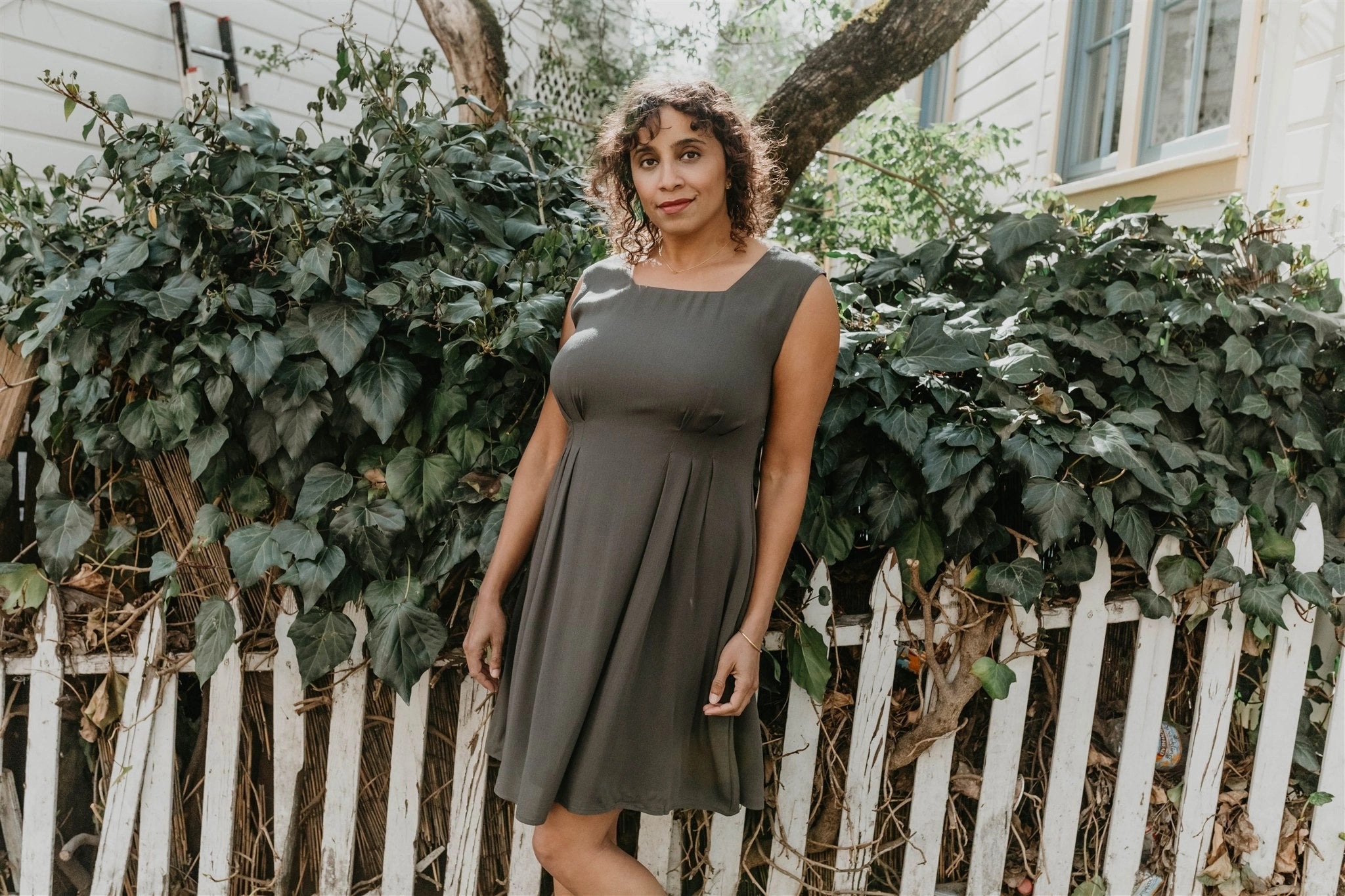 Effortless Waist Design Pleiades Dress in Olive Crepe
