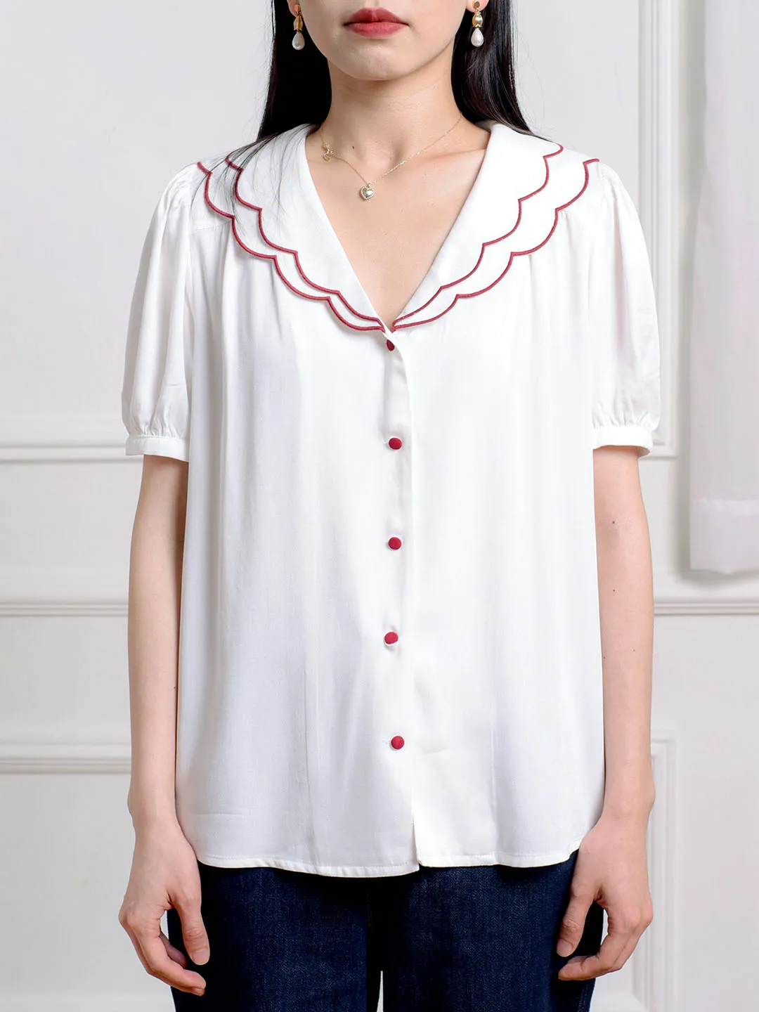 Indie Wavy Collar Contrast Blouse Athletic Wear