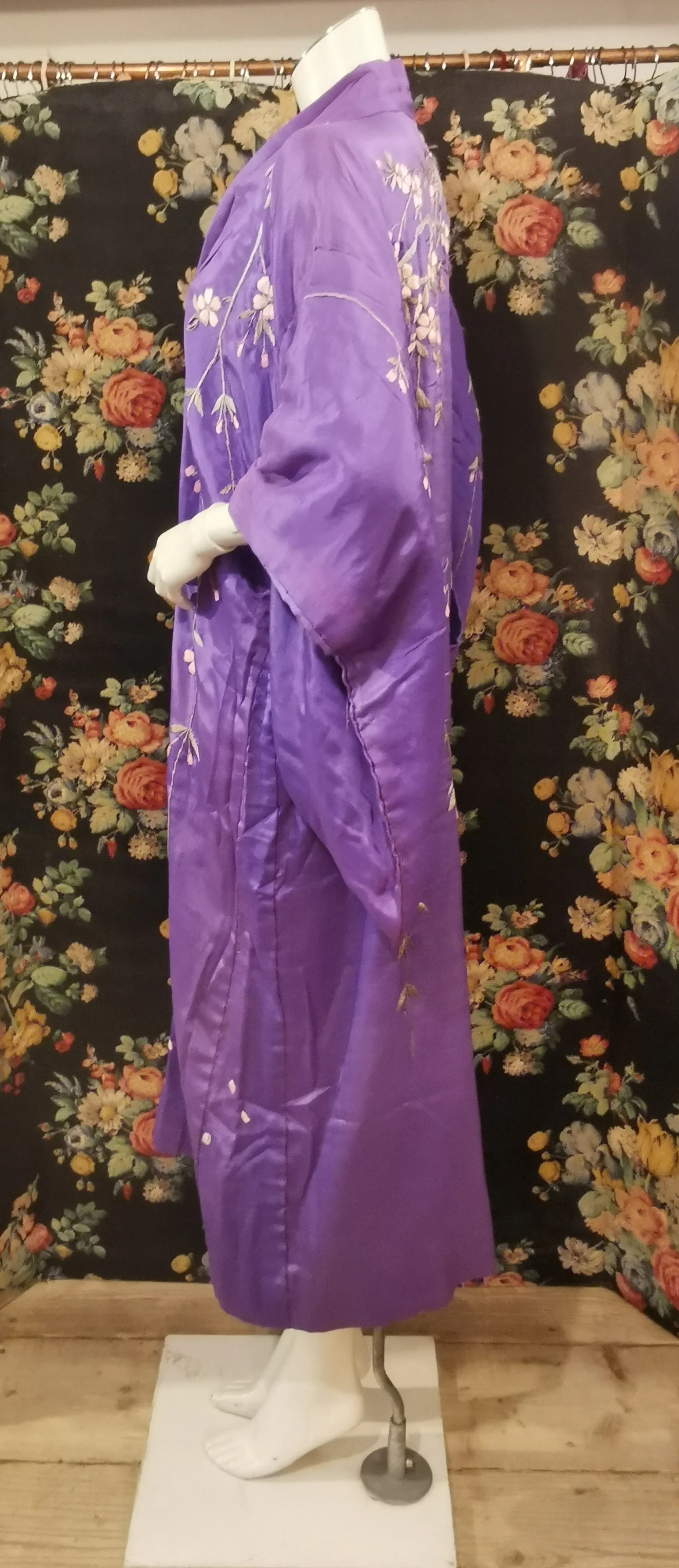 Purple embroidered kimono