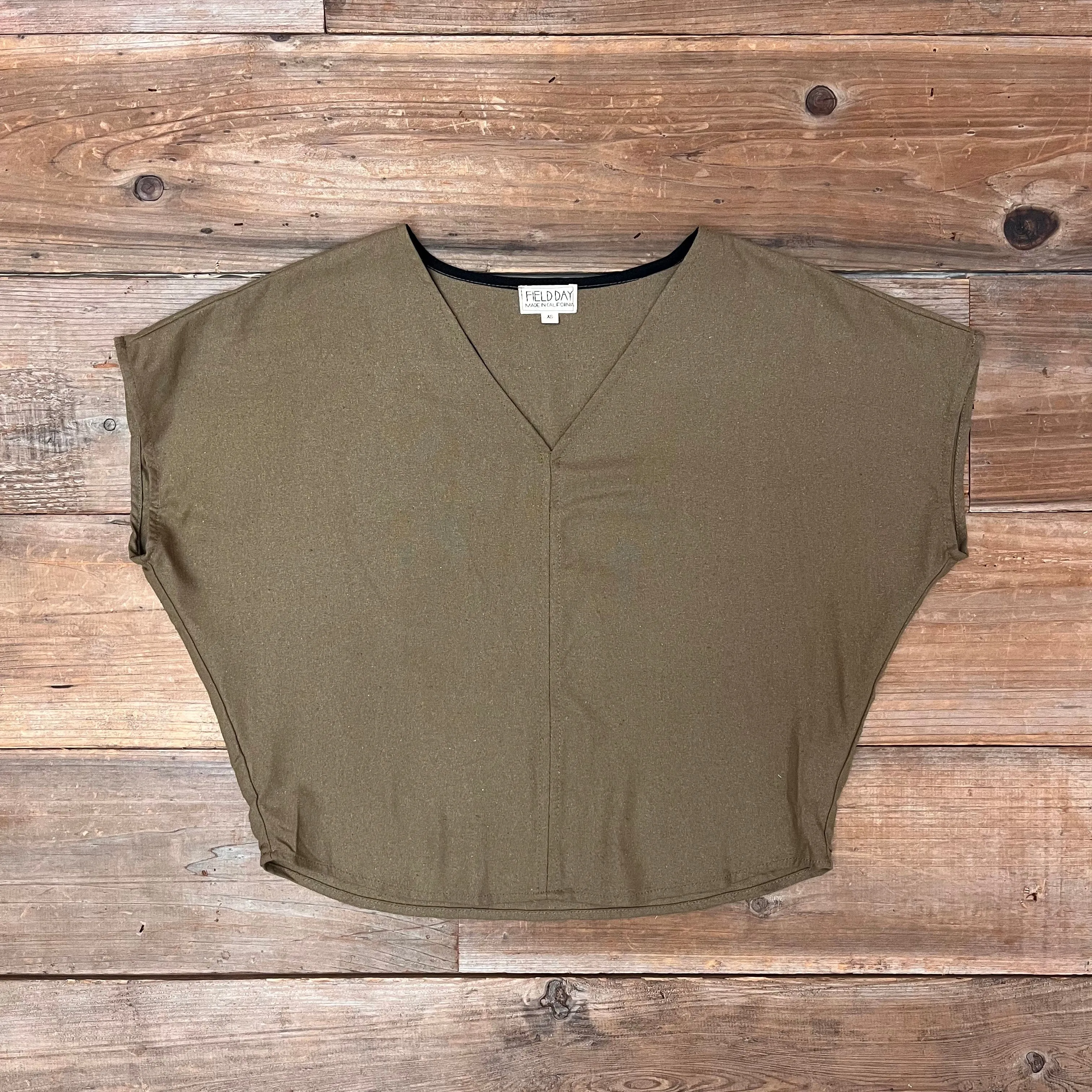 Airflow Weave Pattern Dolman Top in Olive Raw Silk
