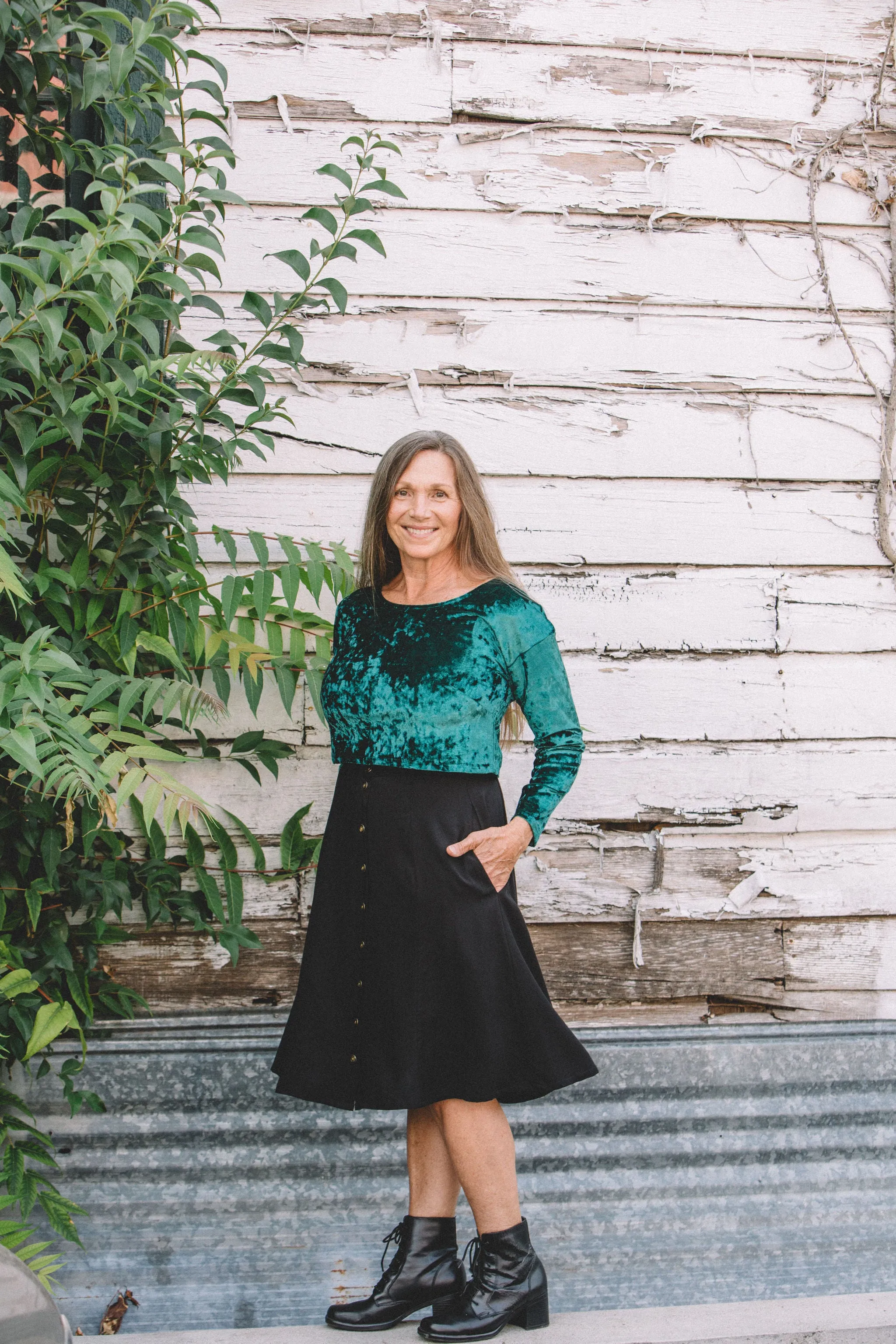 AthleticInspired Machine Washable Fabric Shelby Crop Top in Spruce Crushed Velvet