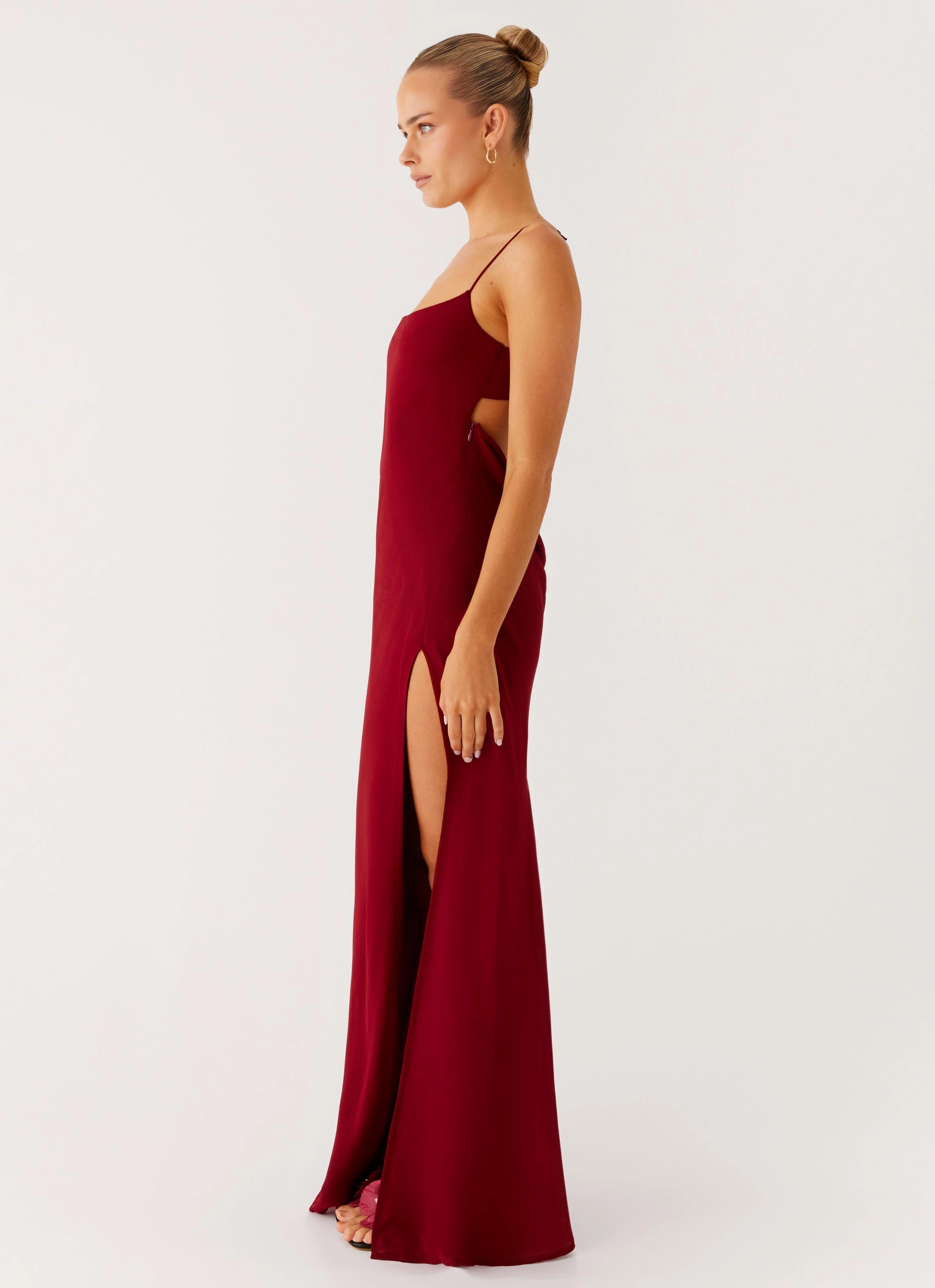 Alouette Maxi Dress - Burgundy Urban Spirit