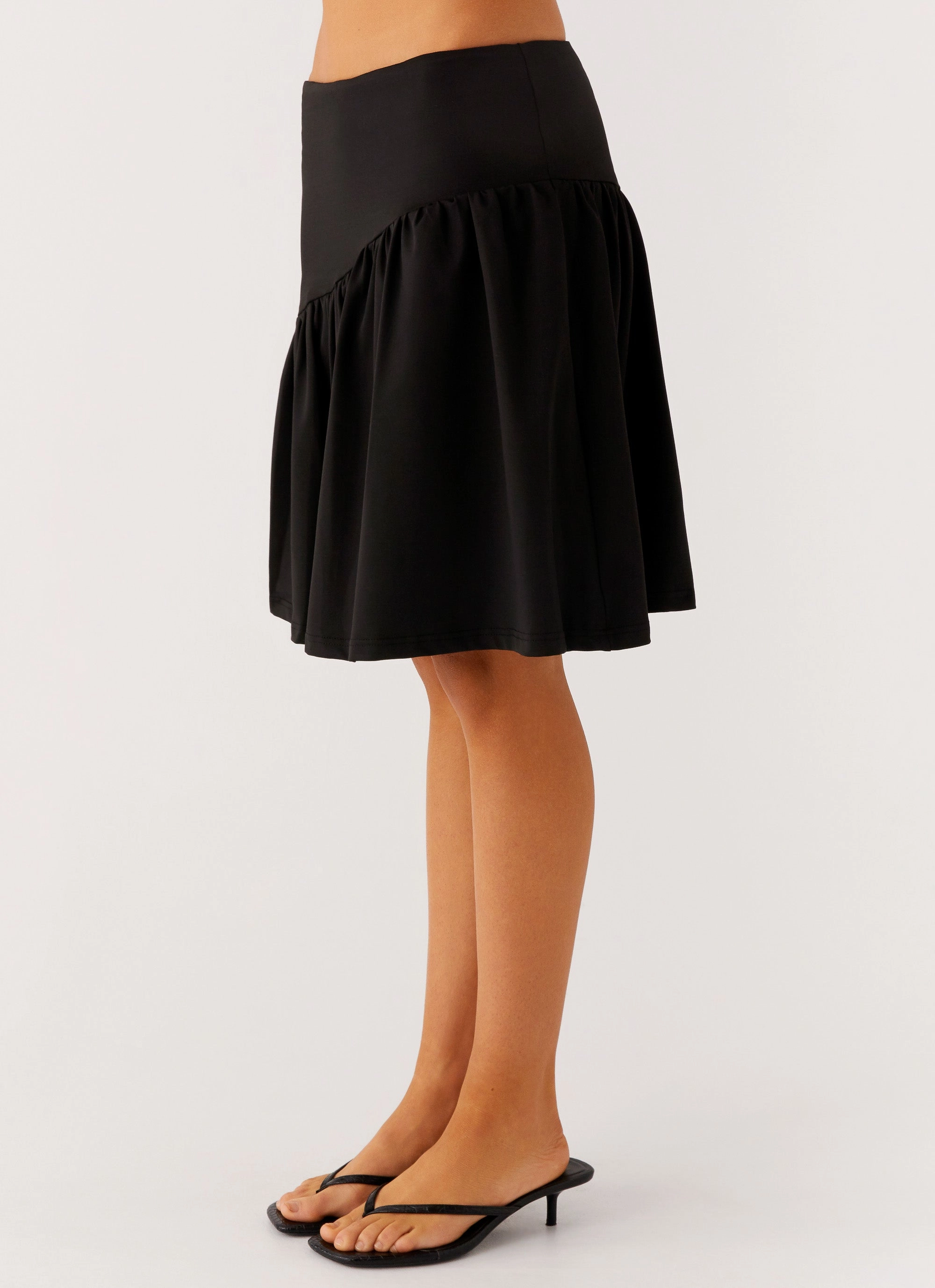 Rayna Midi Skirt - Black Material Innovation Elegant Feel
