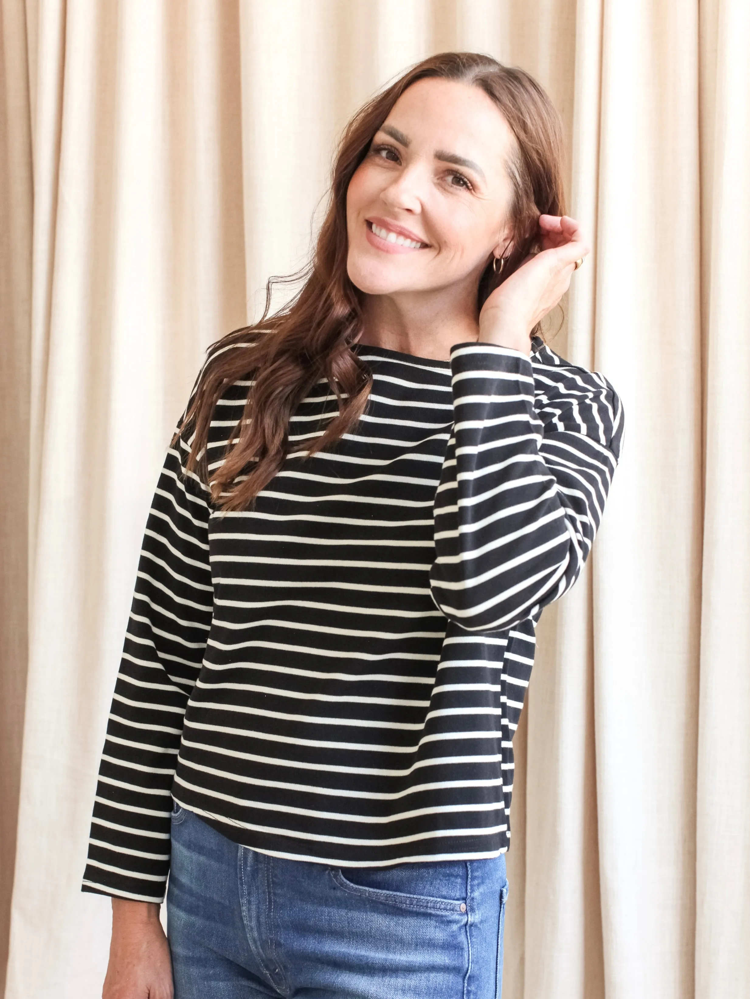 Shelly Stripe Top- White Stripe Anti Slip Shoulder Padding