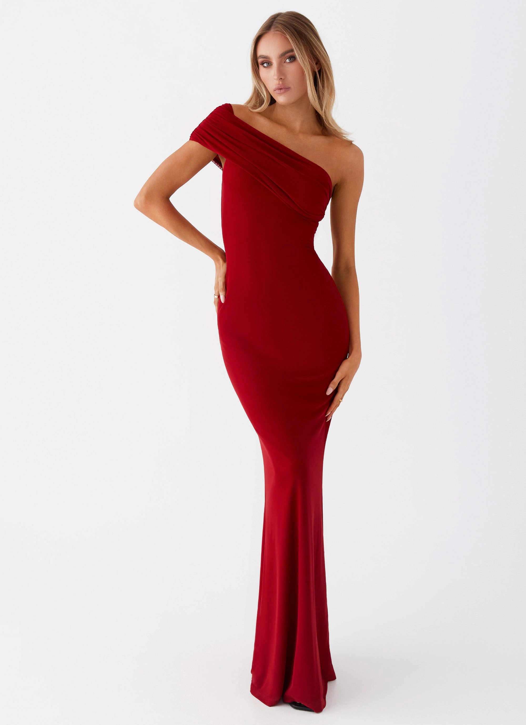Reine Maxi Dress - Red Clean Comfort Cool Layers