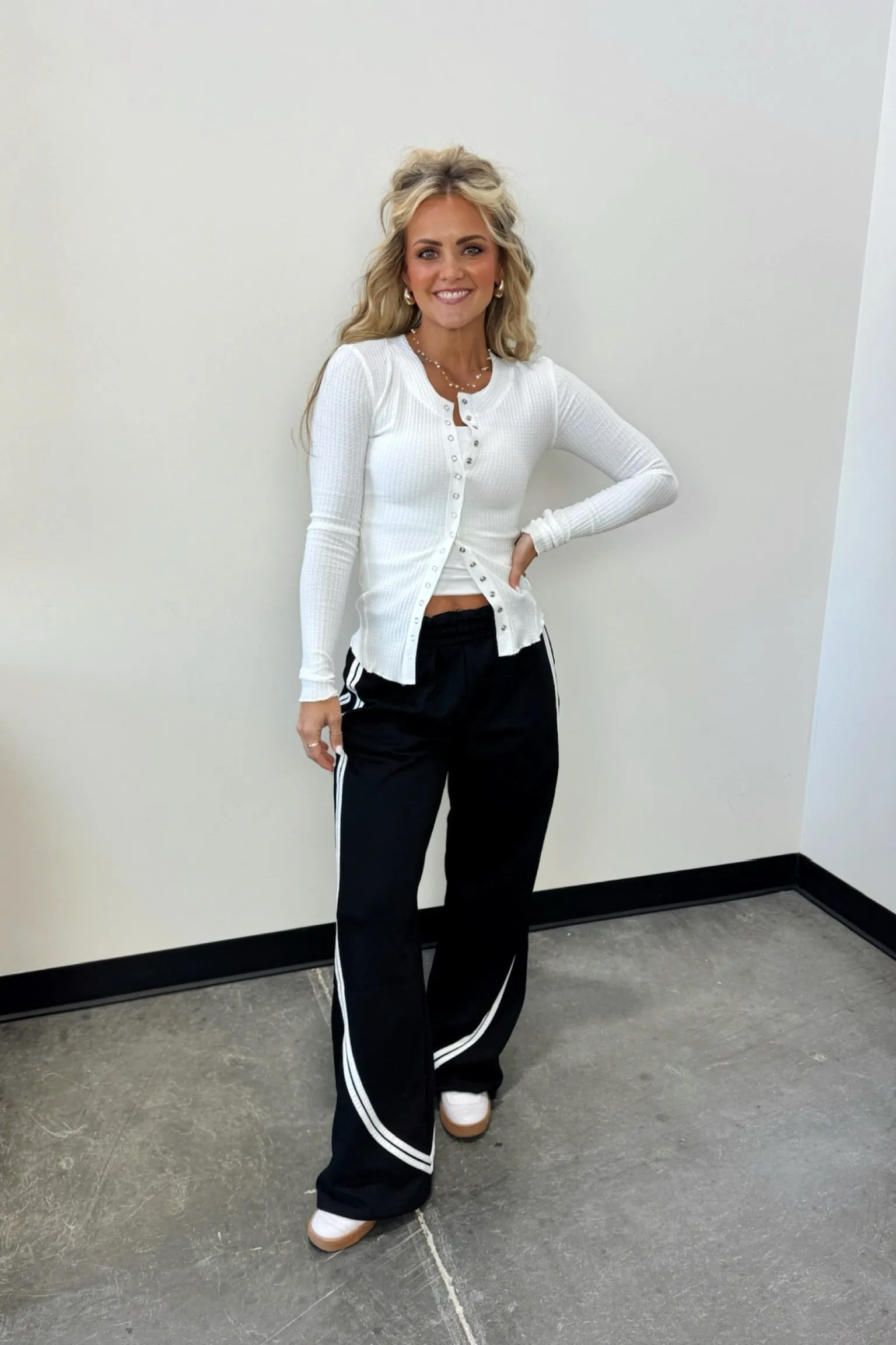 Cliffhanger Button Down Top HighElasticity GarmentWashed Softness