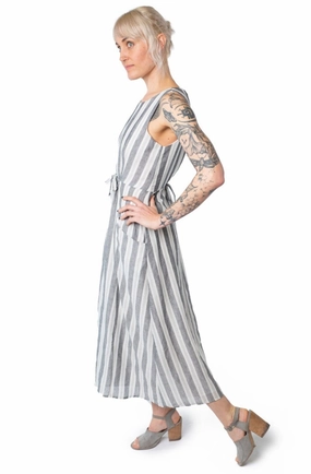 Cozy Silhouette Balanced Texture Rhiannon Dress in Stone Stripe
