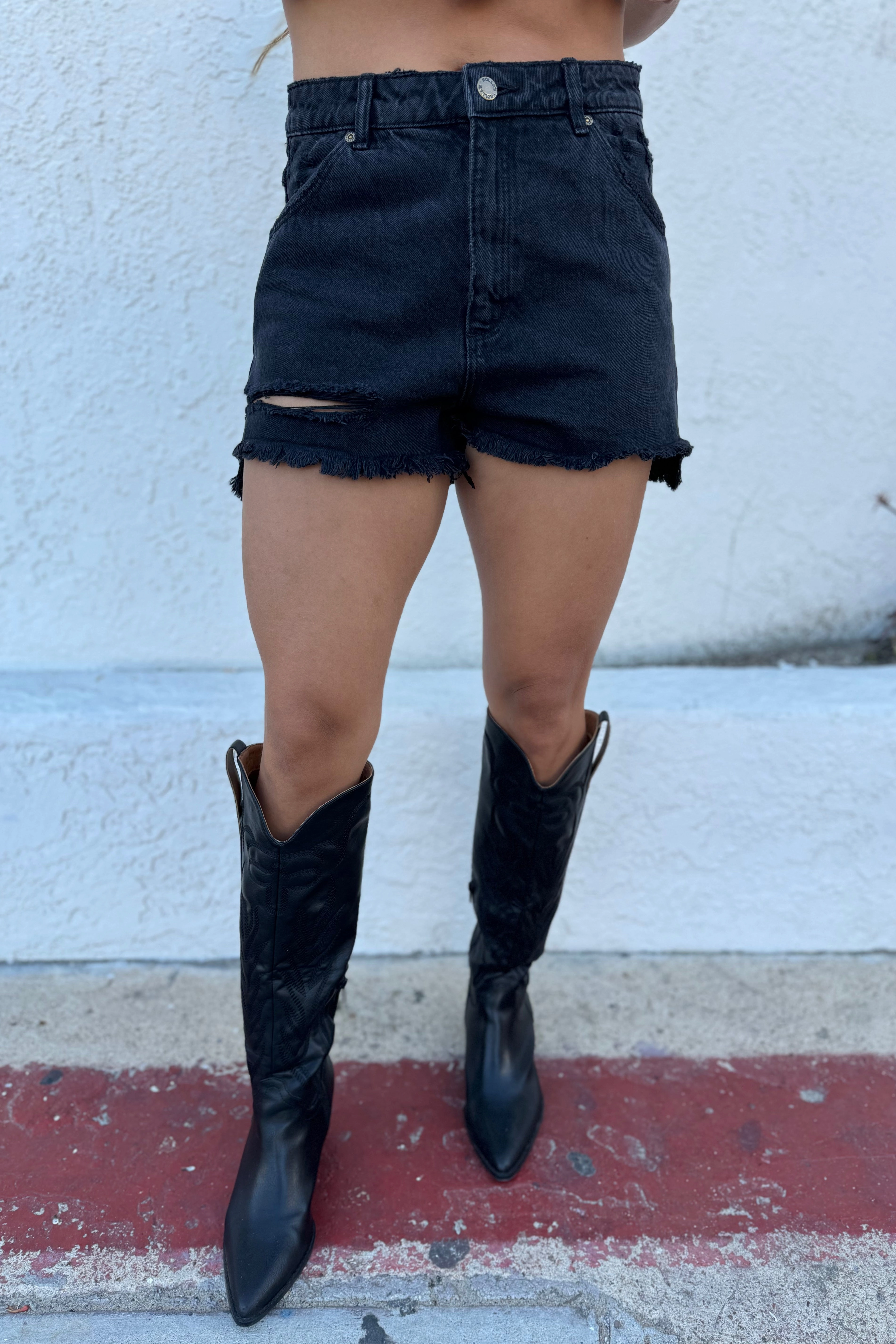 Comfy Layers Rollas Dusters Short - Black