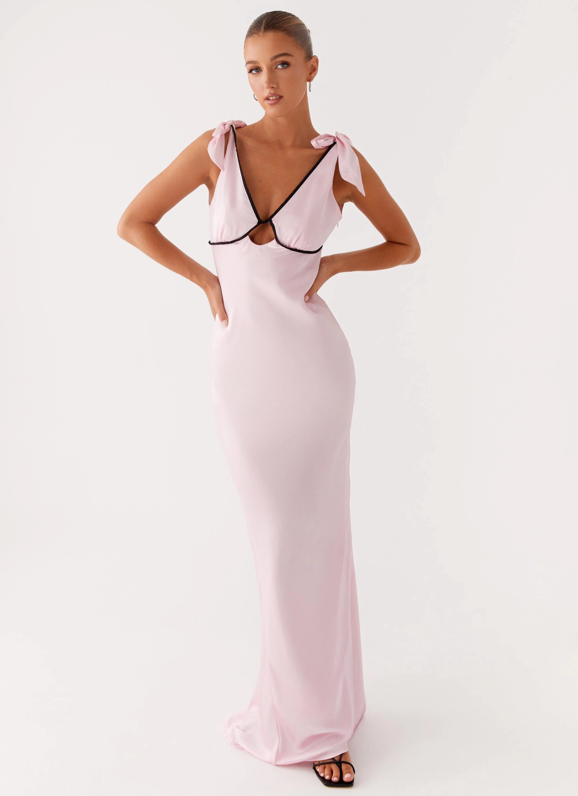 Elegant Vibe Romeo Maxi Dress - Pink