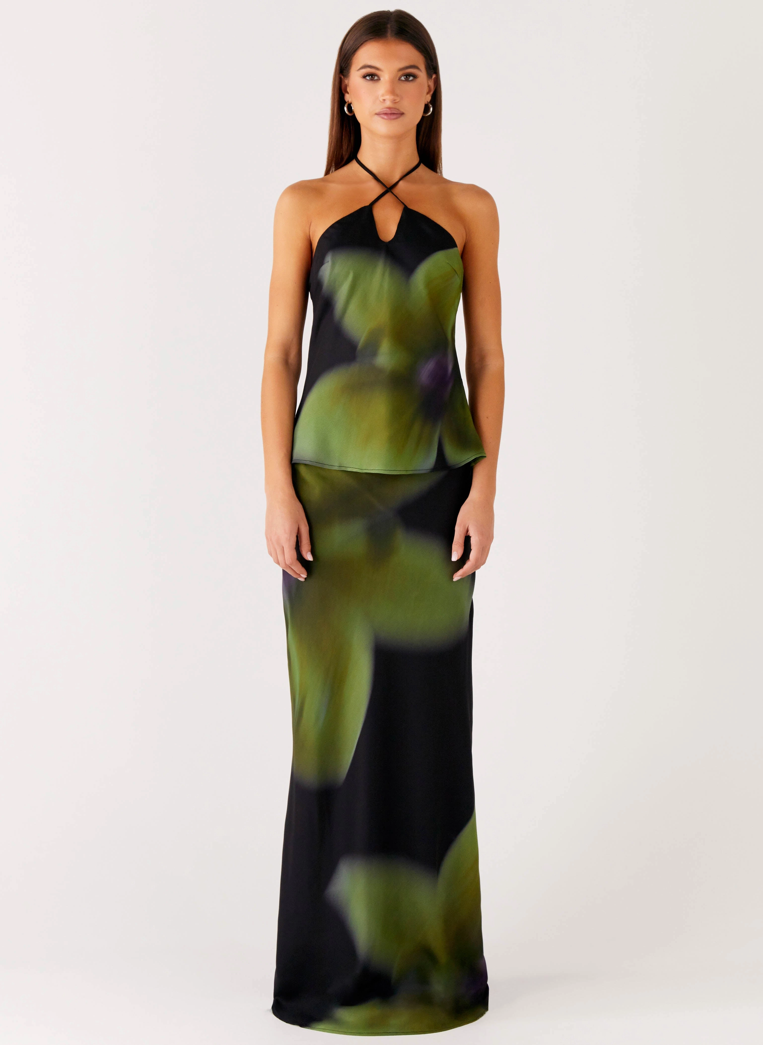 Ergonomic Cut Contrast Stitch Accent Rosetta Top - Lime Flower