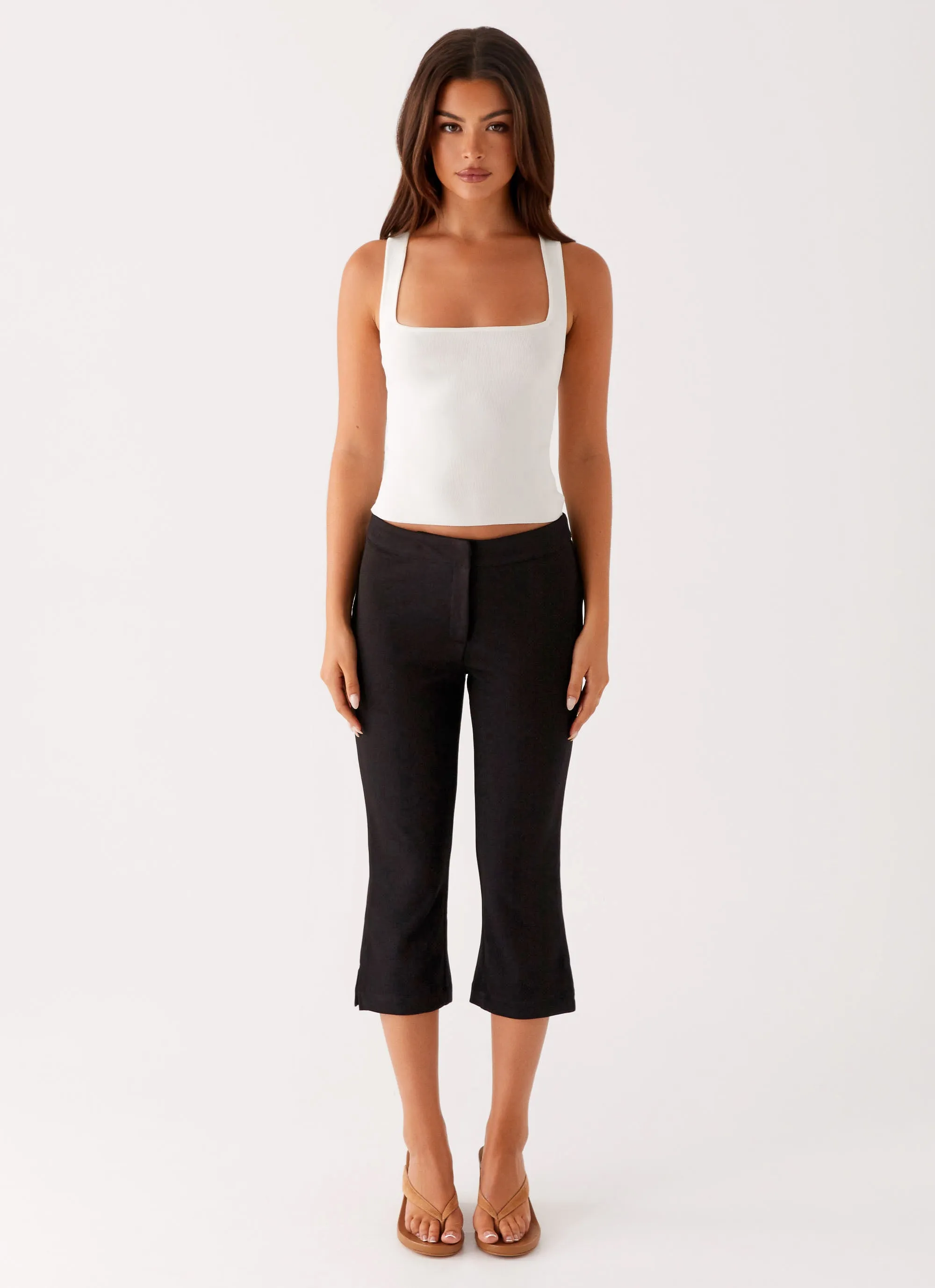 HighDensityWeave Rue Capri Pants - Black