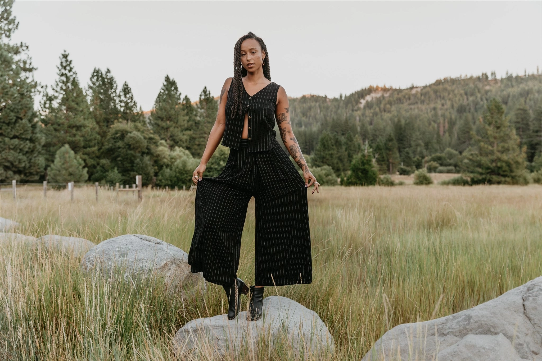 Rue Pants in Black Linen PinStripe Sporty Style