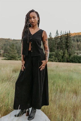 Breath Fit snag resistant Rue Pants in Black Linen PinStripe
