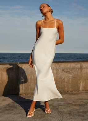 Flexible Layers Sage Detail Runway Royalty Maxi Dress - White