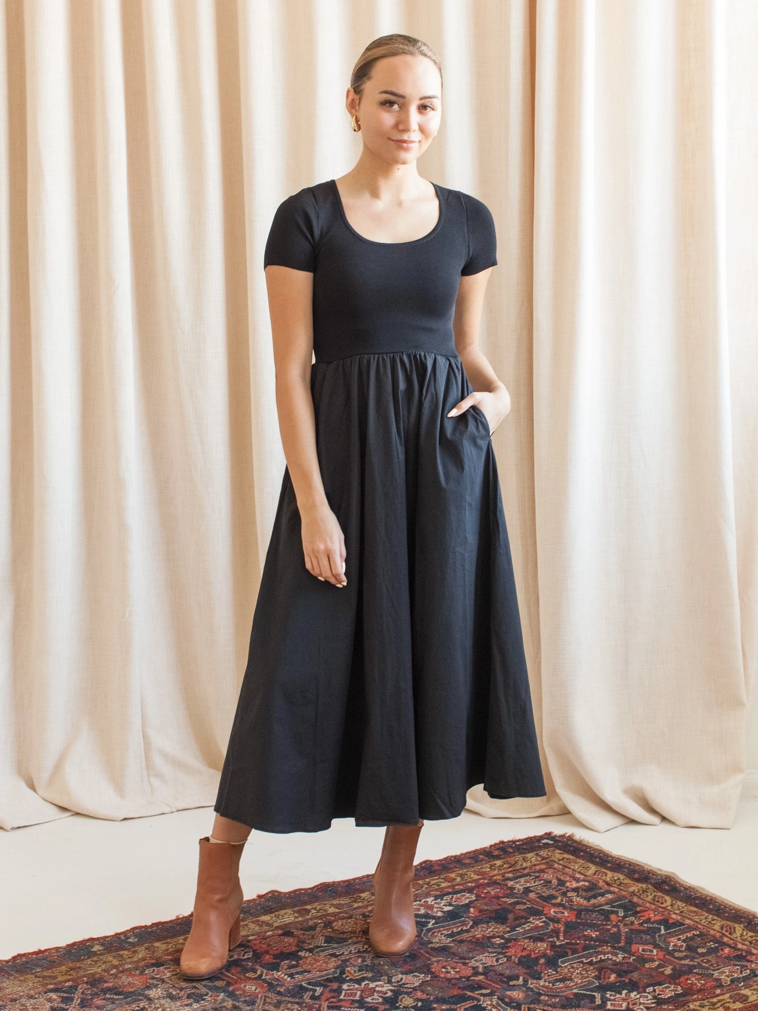 Sasha Dress - Black Fresh Tones Feminine Vibe