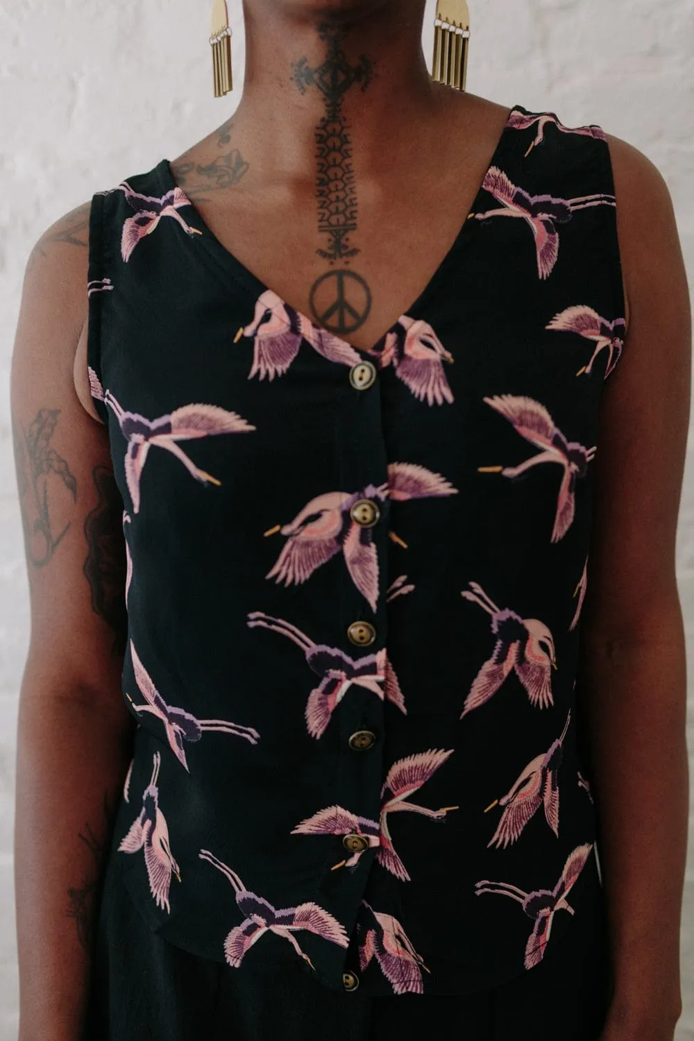 Flatlock stitching Aviva Top in Crane Crepe