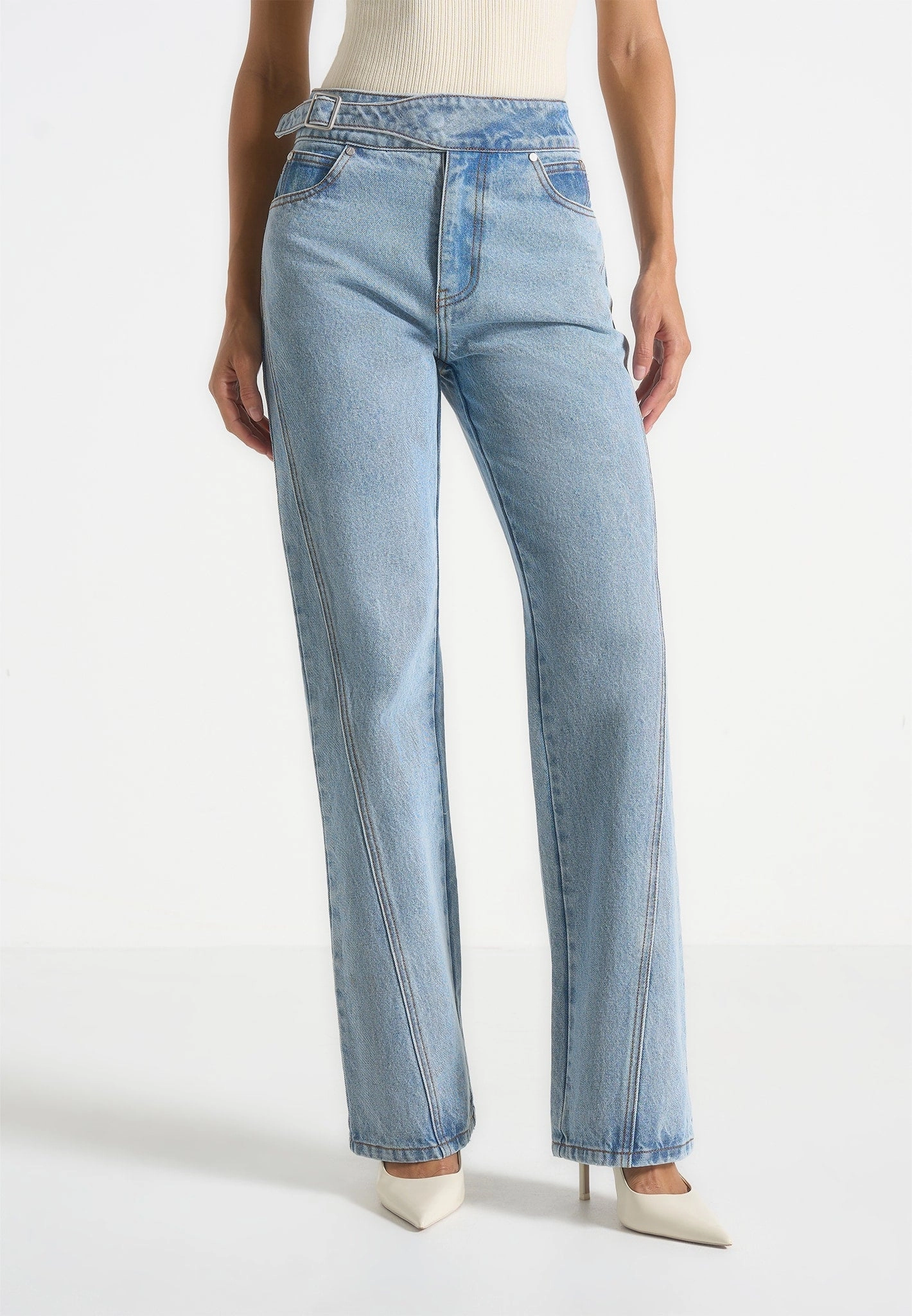 Loane - Twist Leg Boyfriend Jeans With Waist Adjuster - Mid Blue Casual Friday Elegant Casual