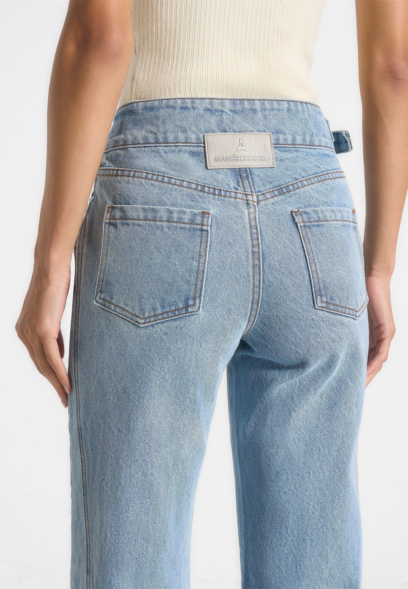Loane - Twist Leg Boyfriend Jeans With Waist Adjuster - Mid Blue Unisex Attire