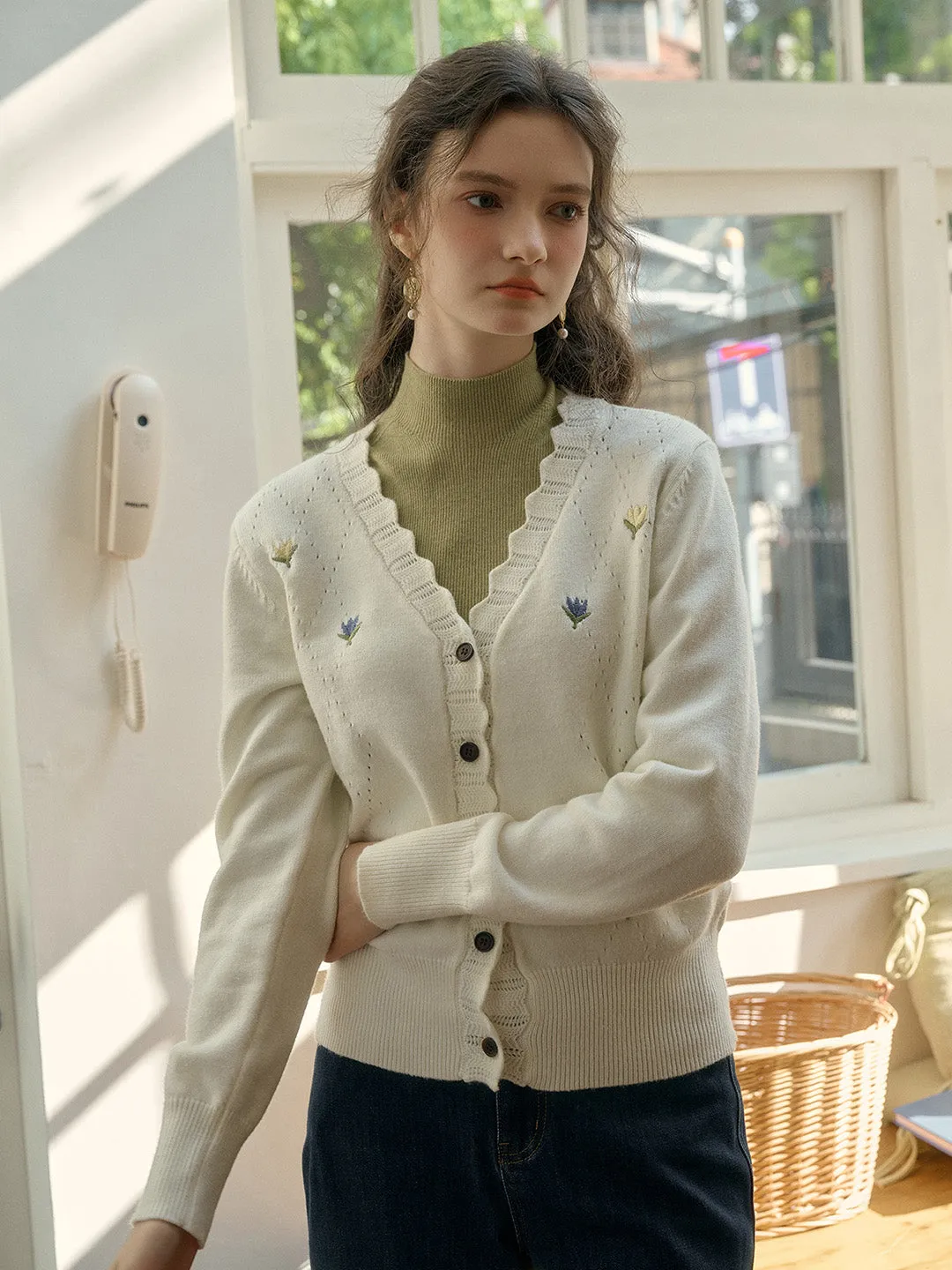 ?? Final Sale??Vivian V-Neck Contrasting Embroidery Cardigan HiddenZipper