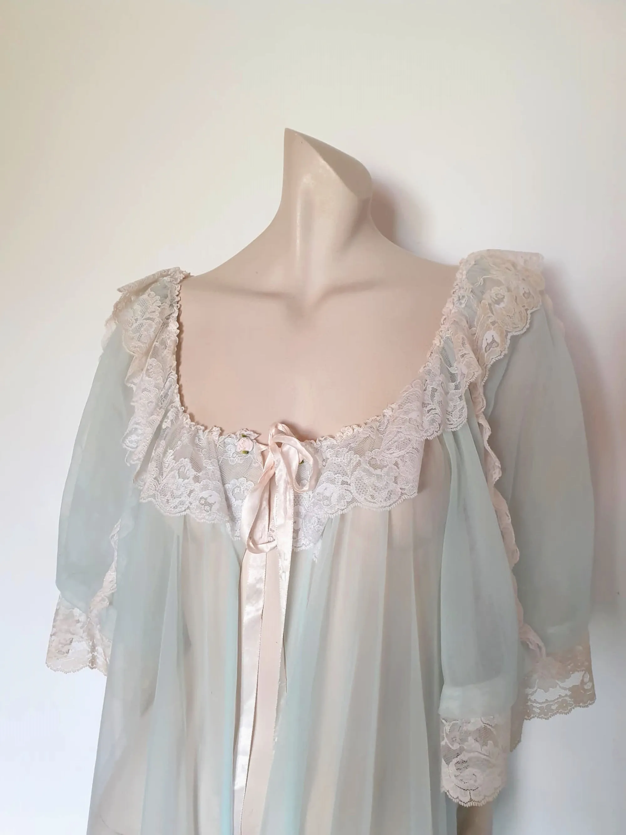 Sheer Aqua Peignoir, Robe, with Puff Sleeves and Lace by Tosca - XL