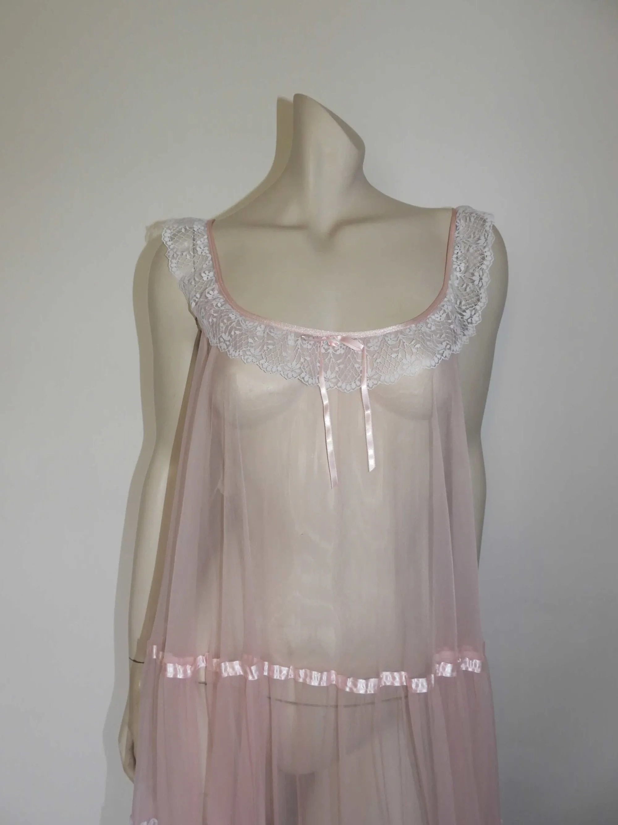Sheer Pink Nightgown With Lace Ruffle - M
