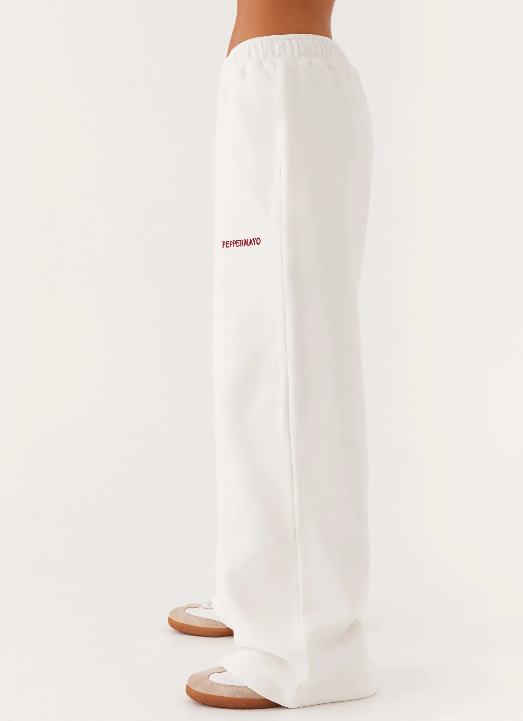 Signature Sweatpants - Ivory Sporty Chic Sophisticated Look
