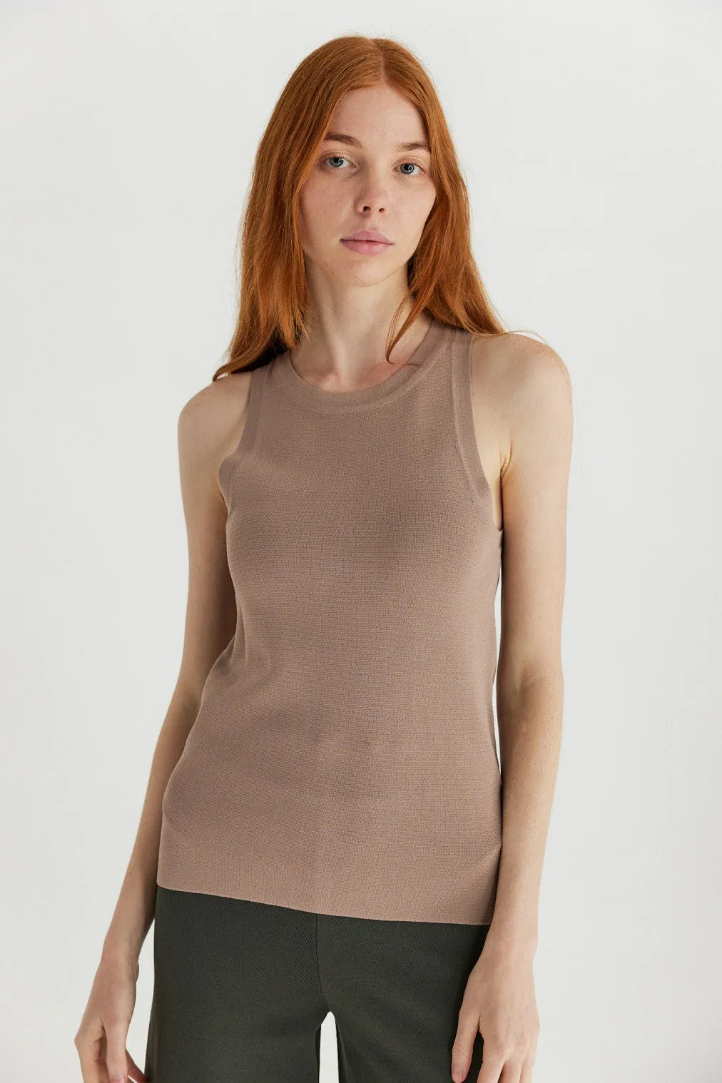 TaglessNecklineComfort Signy Top - Taupe