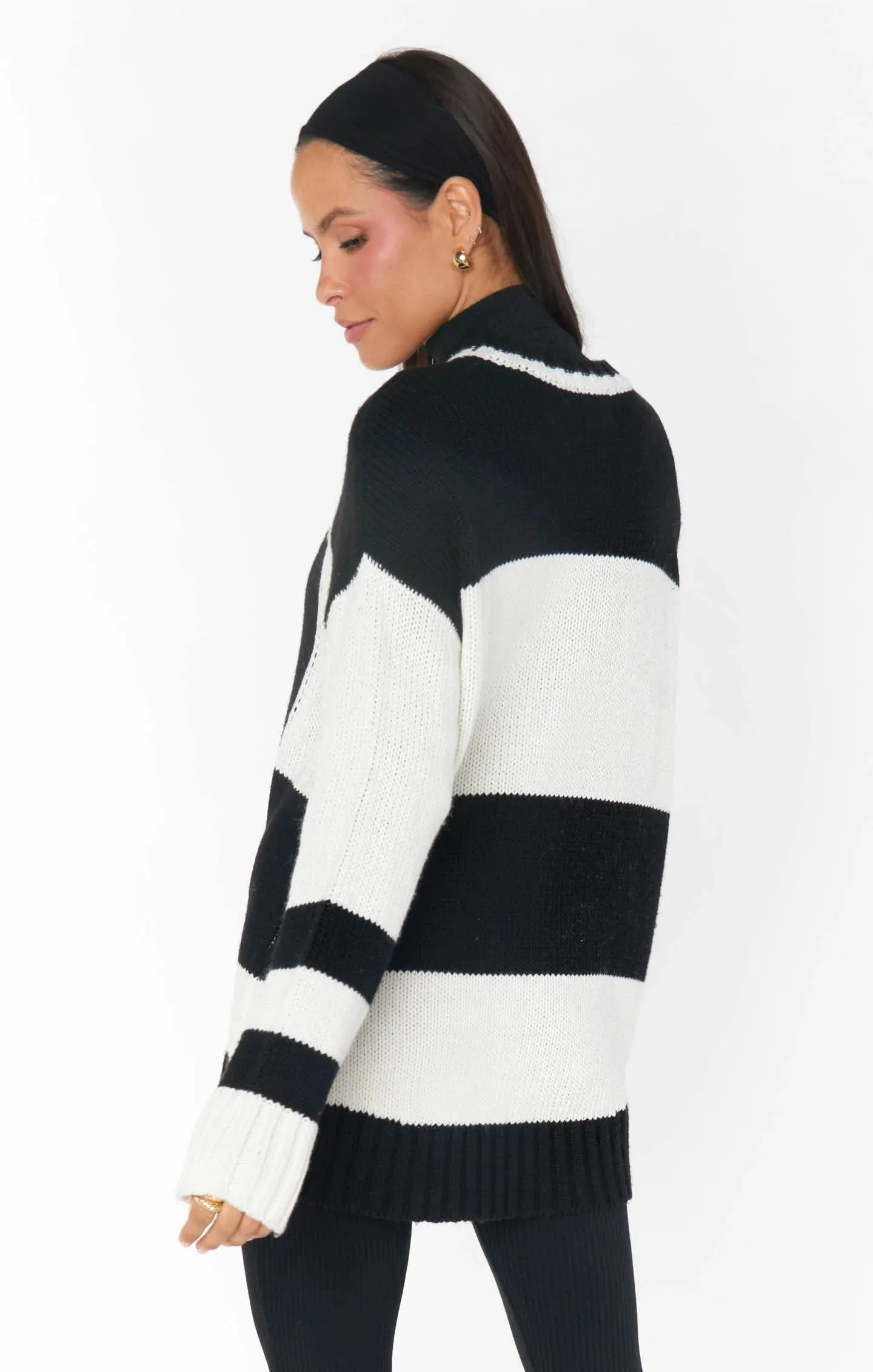 Ski In Sweater Black