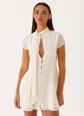 High Street Chic Weekend Fashion Karling Mini Dress - Ivory