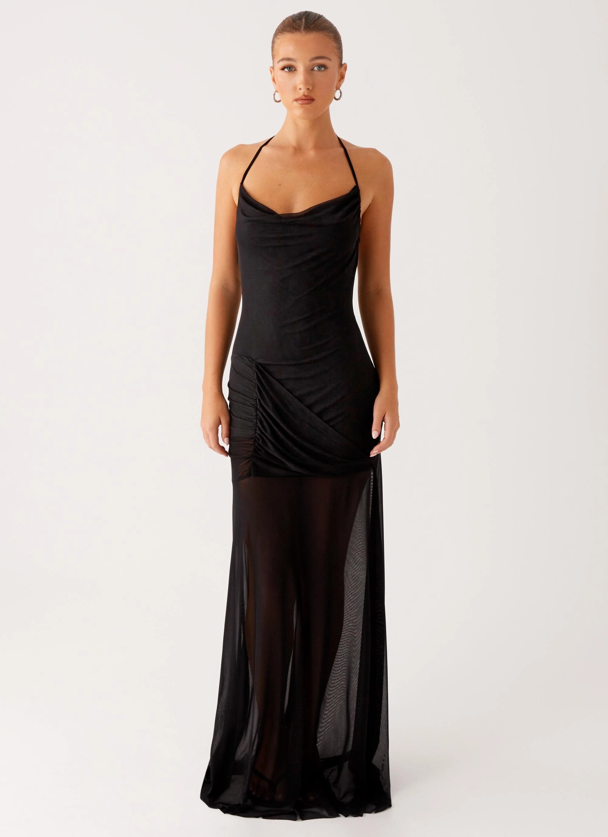 Elegant Detail Mckinley Maxi Dress - Black