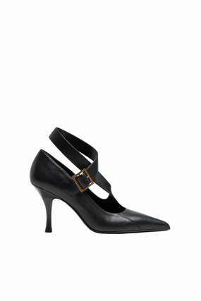 Sloan Pump in Black SlipResistant StretchMaterial