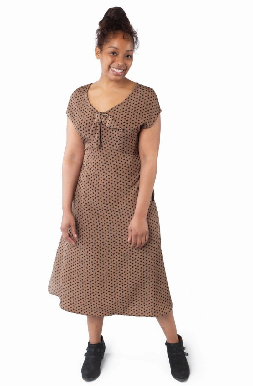 FoldablePackaging Sharp Mood Tatiana Dress in Mocha Dot