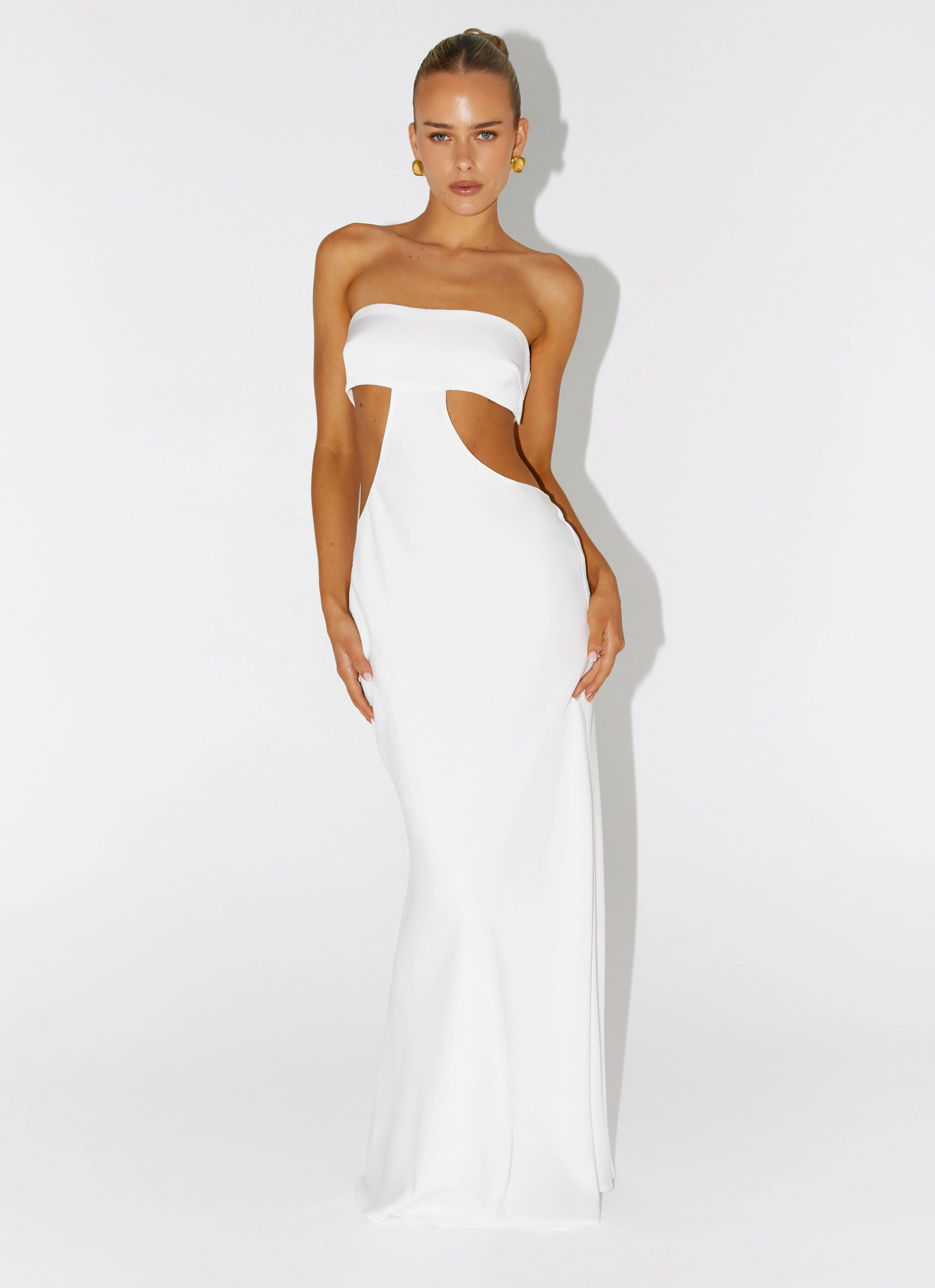 Relaxed and Elegant Kiss Me Cut Out Maxi - Ivory