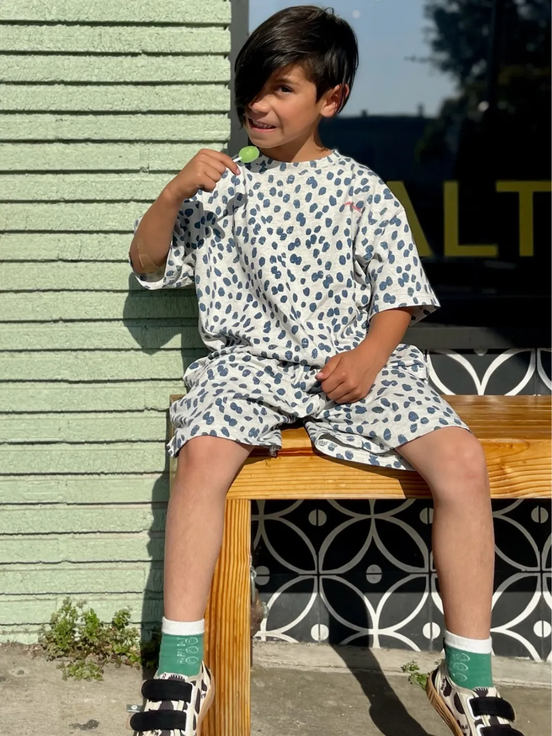 SPOTTED TEE