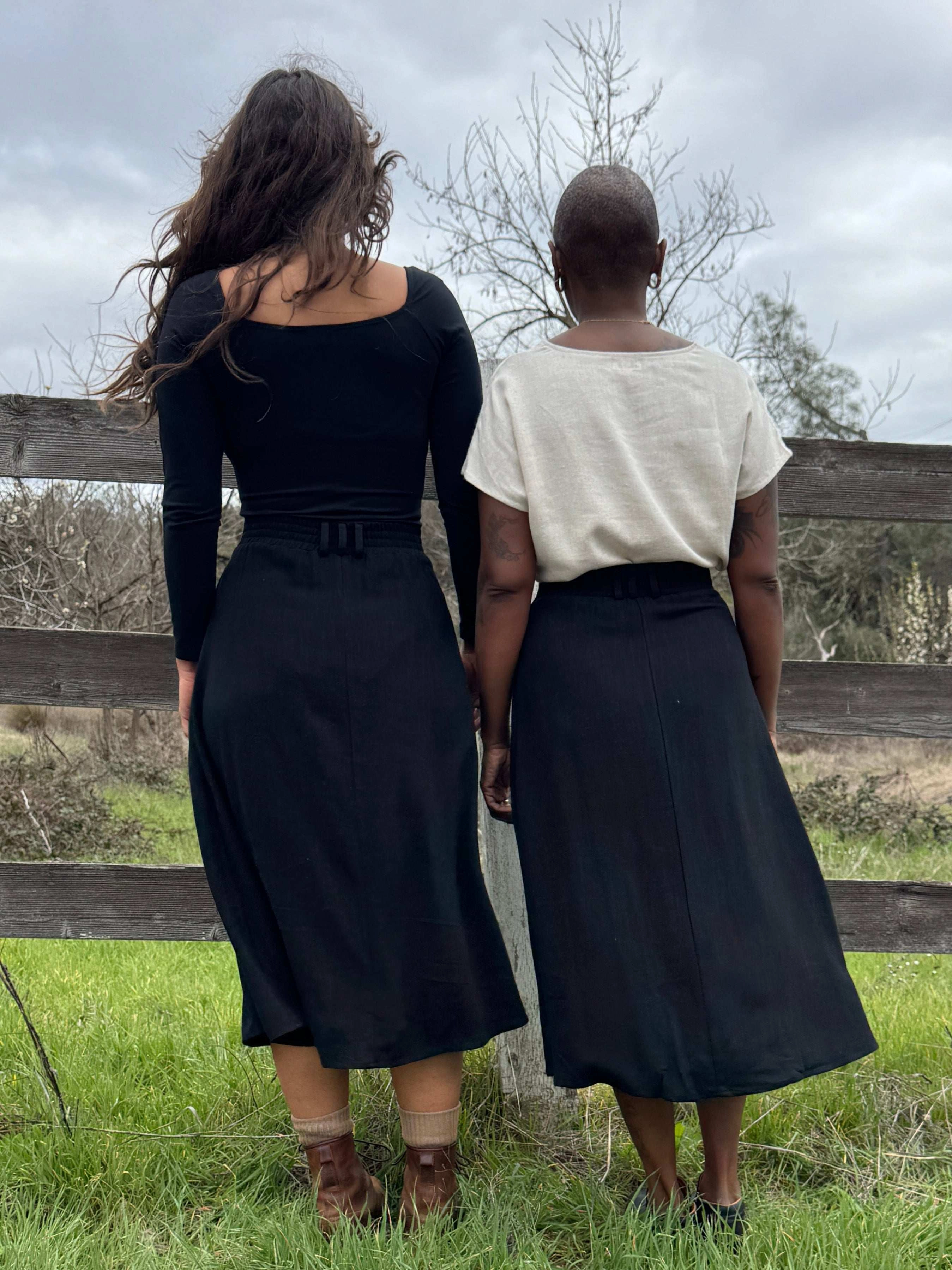 Trices Skirt in Textured Black Linen Tough Stretch Durable Wear