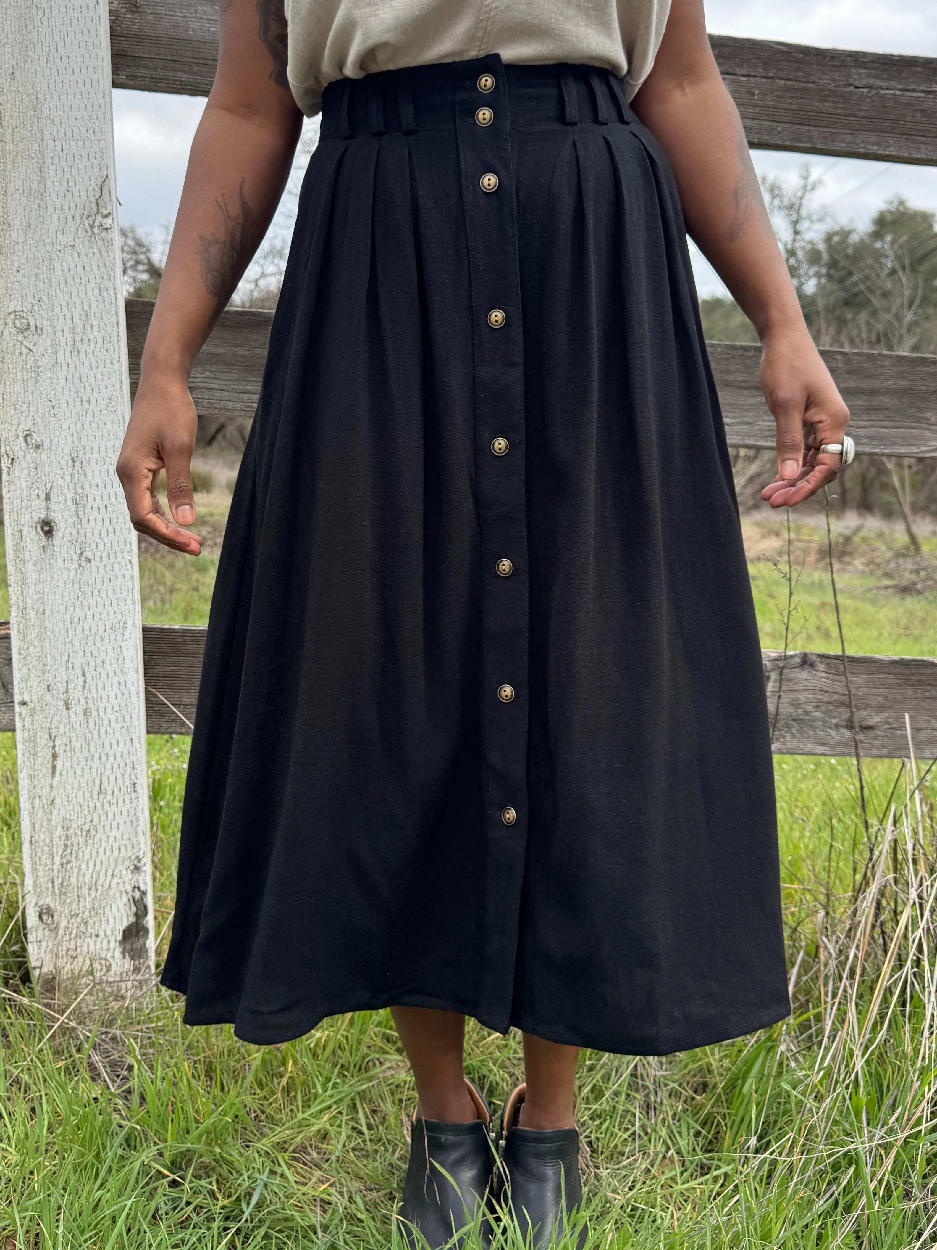 Trices Skirt in Textured Black Linen Core Support Perfect Stretch