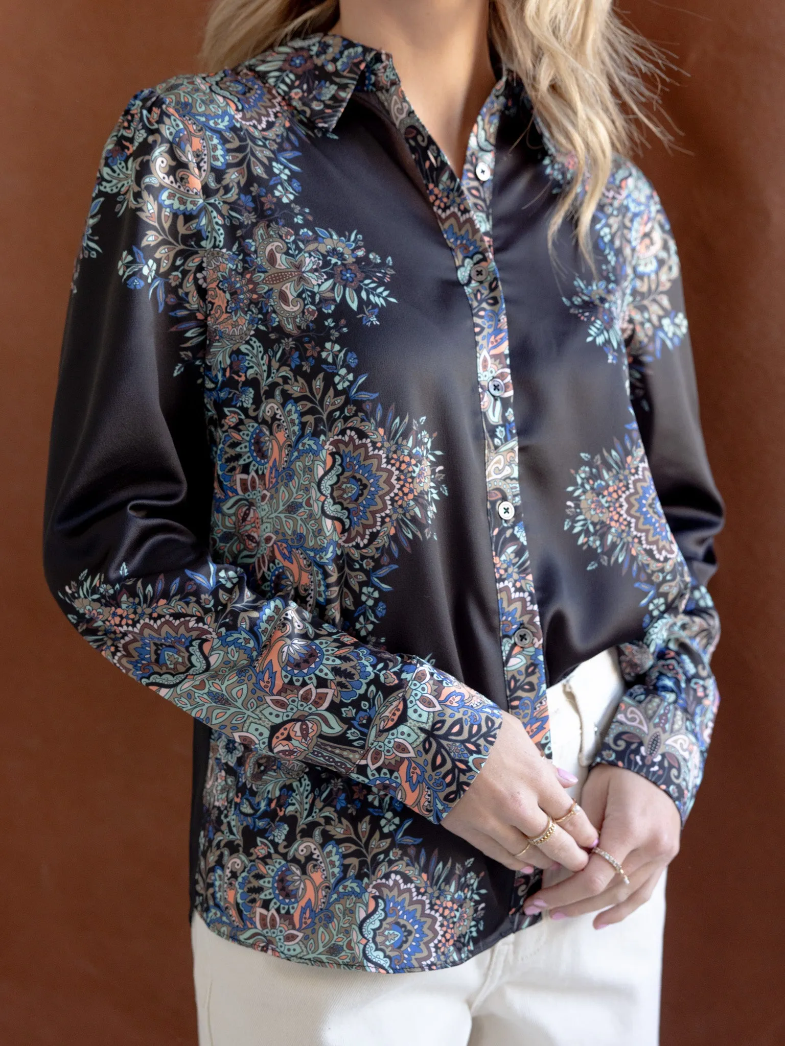 NonRestrictive Brushed Microfiber Surface Stevie Floral Blouse